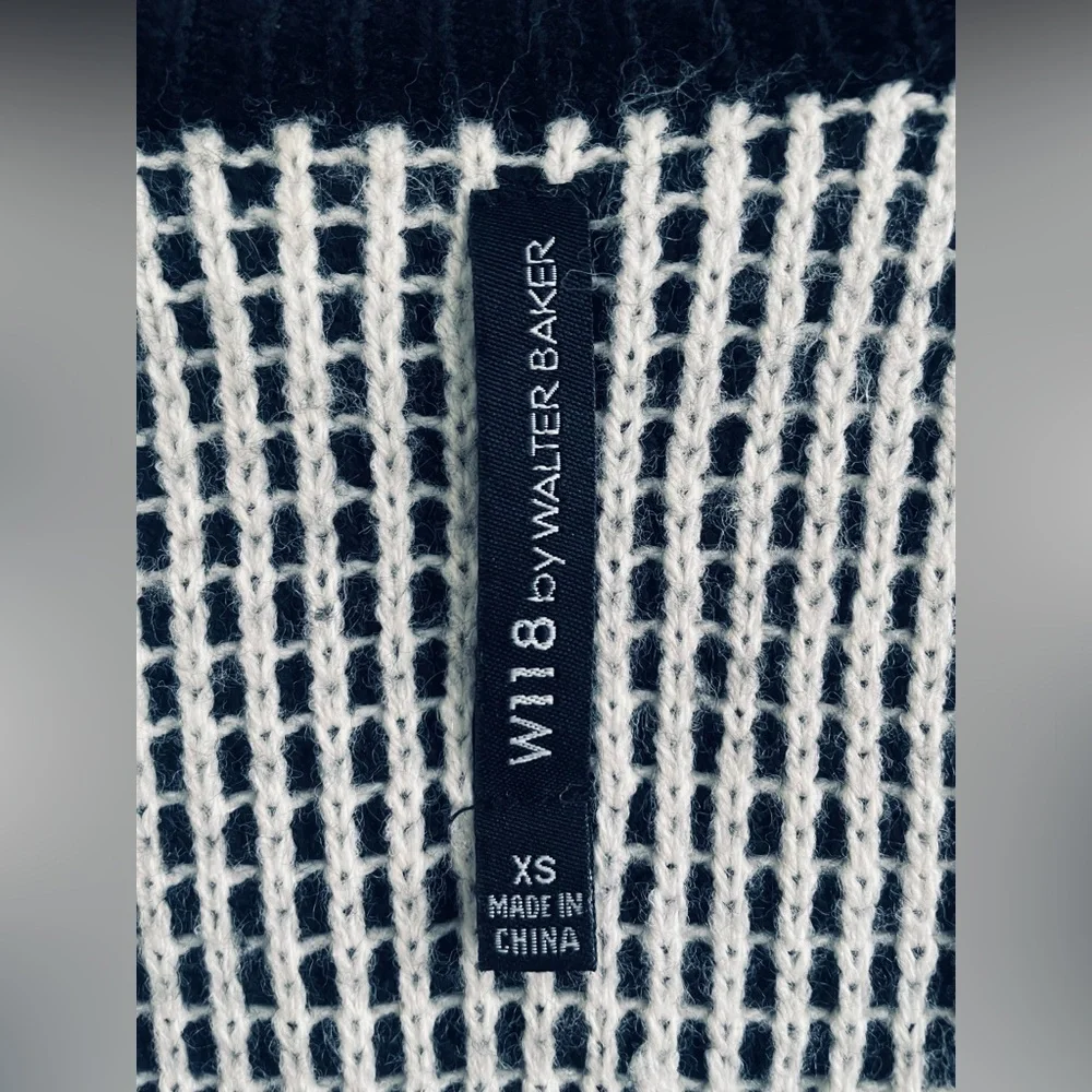 Walter Baker Black and White Women’s Sweater with Slit Size XS Edgy Trendy Cool